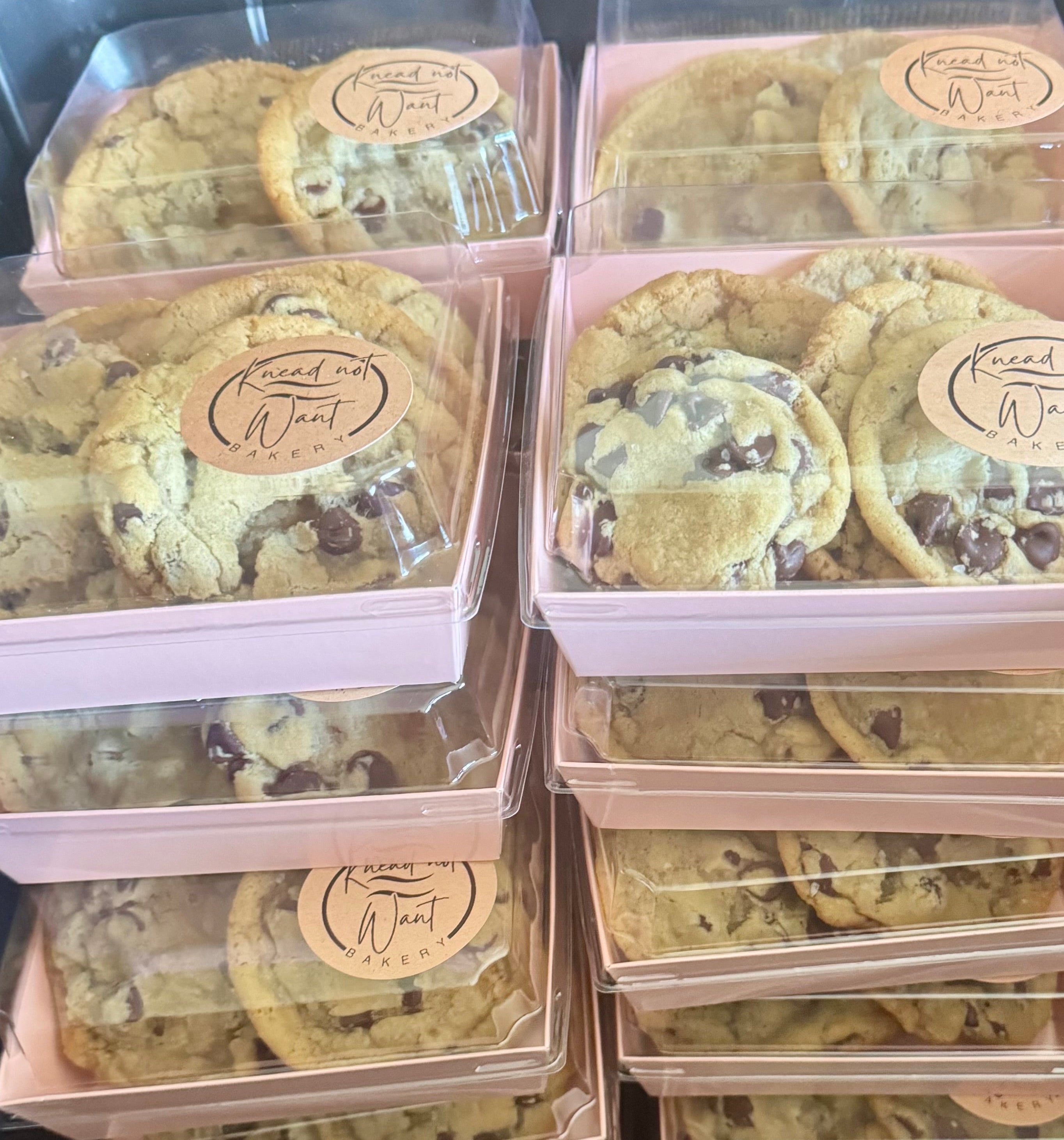 Sea Salt Chocolate Chip Cookies (6)
