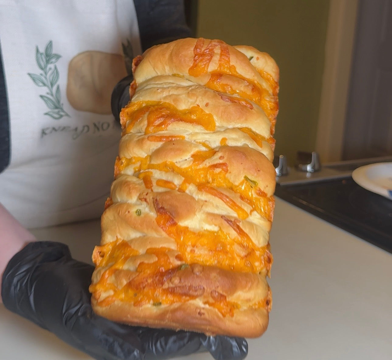 Jalapeño Cheddar Pull-Apart Bread